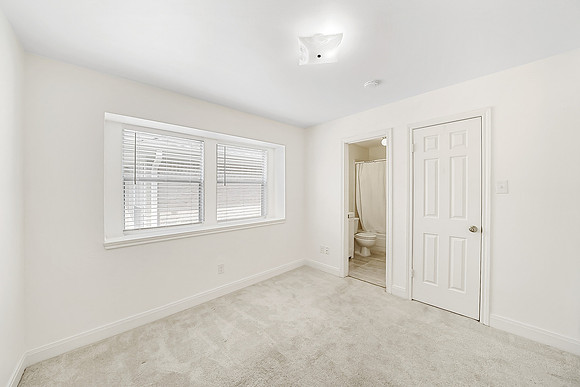 5515 Strack Rd apt 121-16