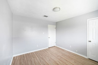 14422 Roundstone Ln-18