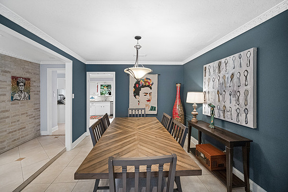8814 Tavistock-14