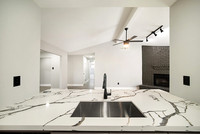 2919 W Greens Rd-15