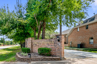 5515 Strack Rd apt 121-1