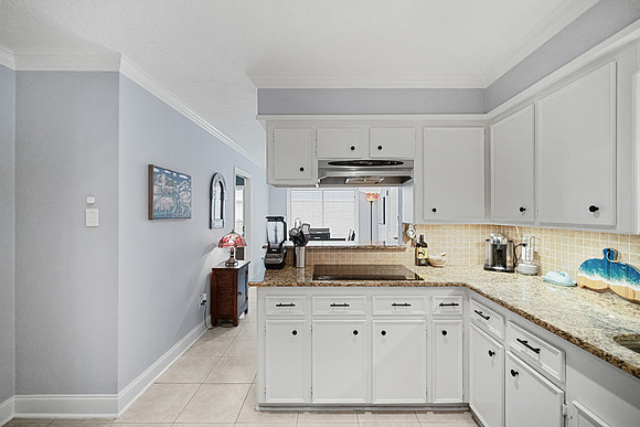 8814 Tavistock-18