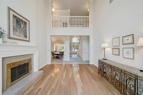 32236 Watersmeet Dr-24
