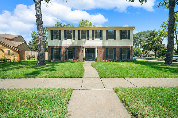 8011 Pinyon Creek Ct-1