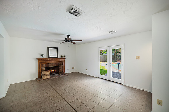 8011 Pinyon Creek Ct-15