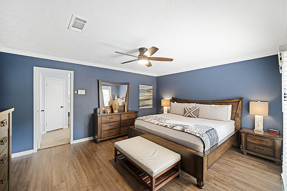 8814 Tavistock-31