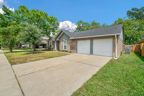 10306 Pear Oak Dr-3