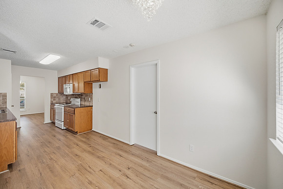 17819 Fieldglen-25