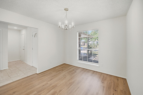 17819 Fieldglen-16