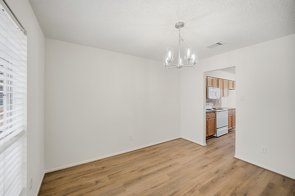 17819 Fieldglen-15