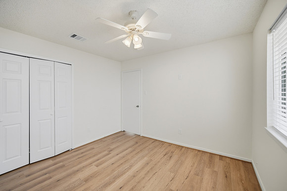 17819 Fieldglen-11