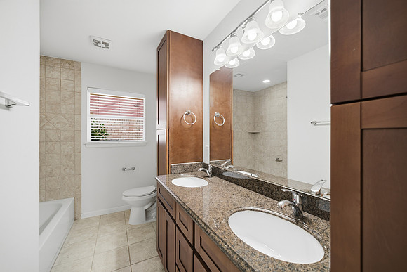 9524 Truscon Dr-19
