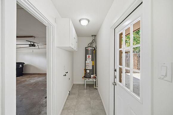9524 Truscon Dr-26