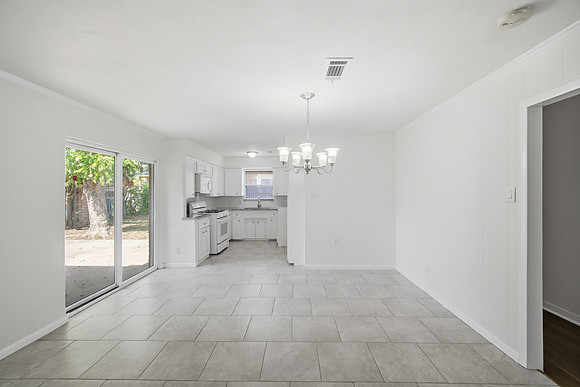 9524 Truscon Dr-7