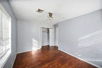 8654 Sonneville Dr-14