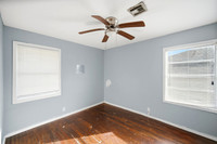 8654 Sonneville Dr-16