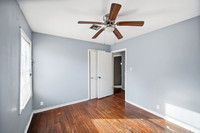 8654 Sonneville Dr-17