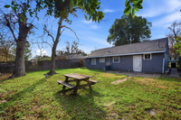 8654 Sonneville Dr-20
