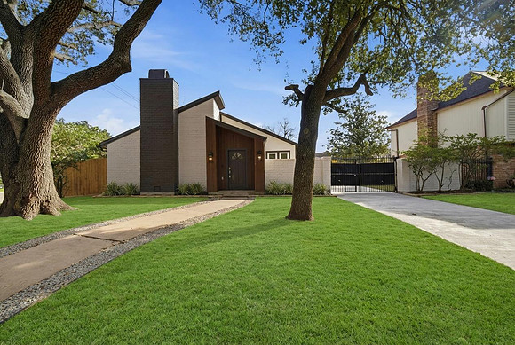 11303_Olympia_Dr staged-1
