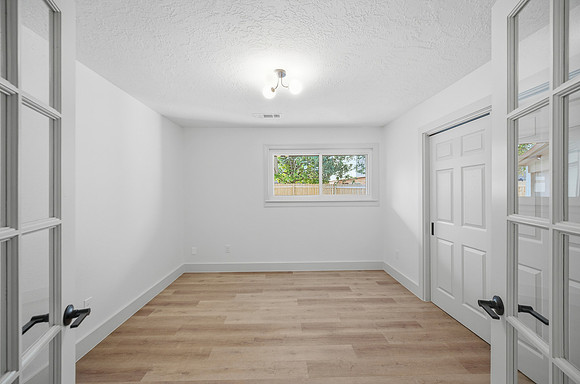 11303_Olympia_Dr-22