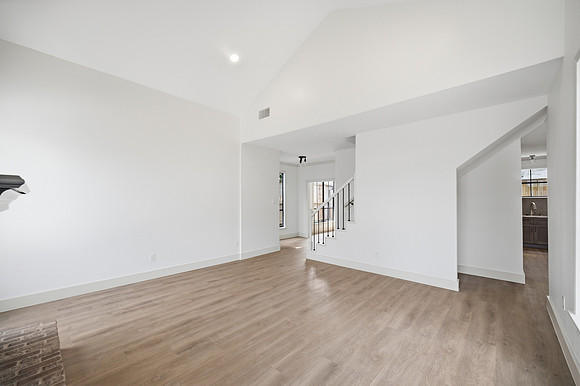 2606NantucketDr_006