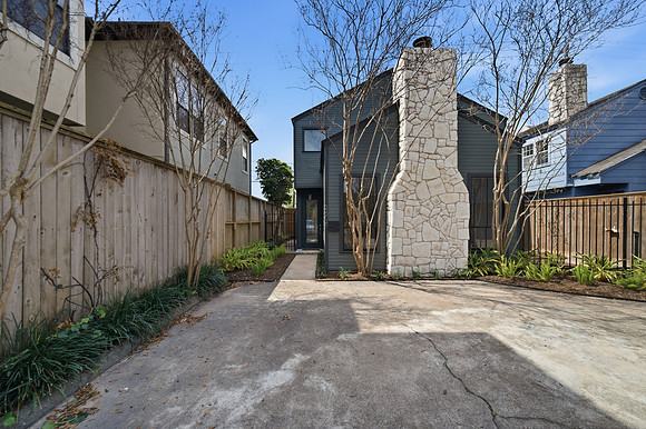 2606NantucketDr_002