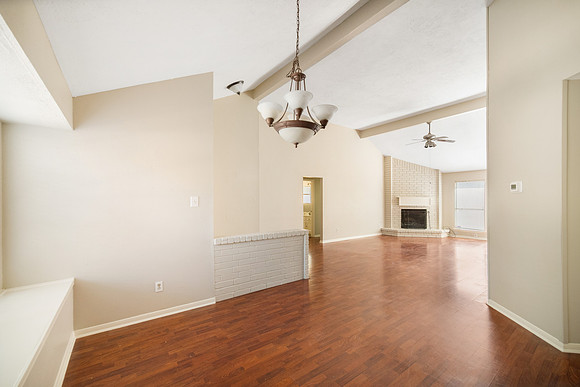 8507 Silver Fir Dr-7