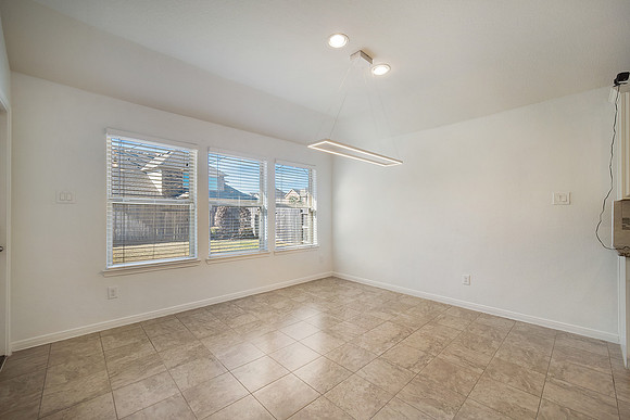 25806 Foxrun Vista Dr-16