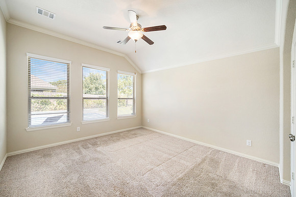 16602HighlandCountryDr-22