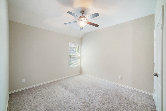 16602HighlandCountryDr-9