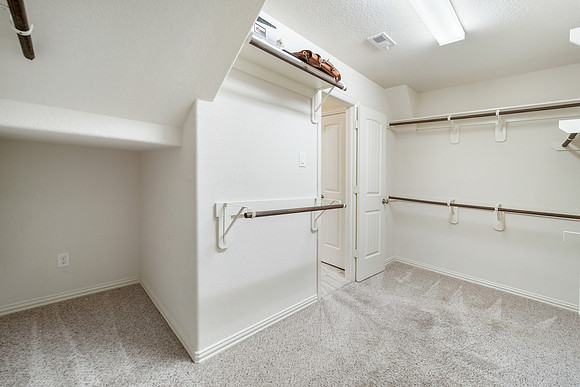 16602HighlandCountryDr-28