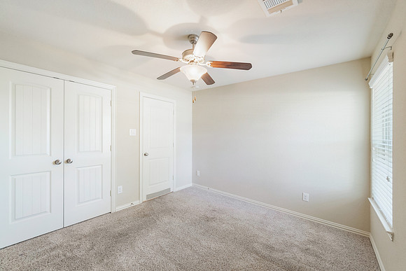 16602HighlandCountryDr-13