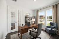 1015 Fairway Cir staged4