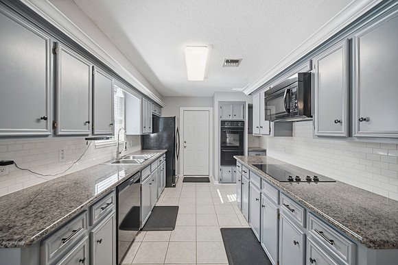 15406 Glenwood Park Dr-51