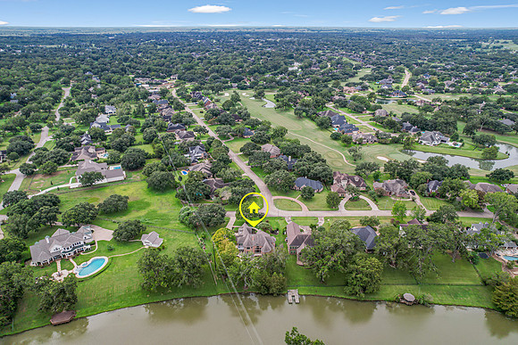 32236 Watersmeet Dr drone-3