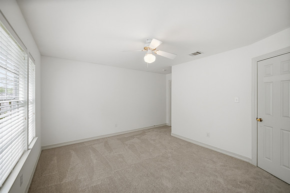 23203 Gate Creek Ct31