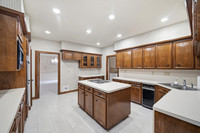 8414 Crescent Wood13