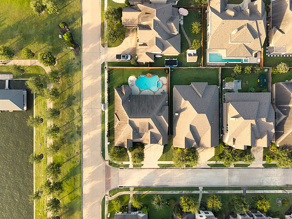 19526 Rockview Ledge Ln Drone-2