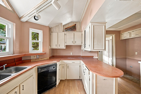 606 Meadow K-56