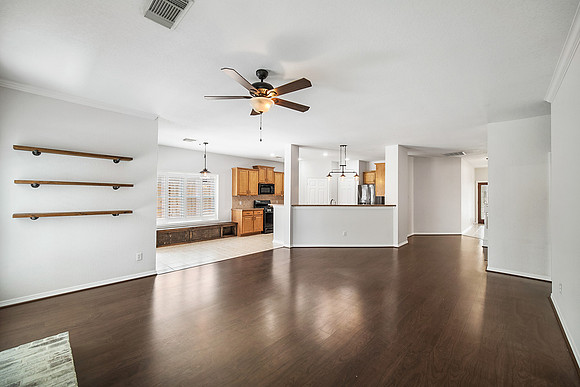 15243 Henderson Point Dr-12