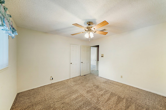 5411 Theall Rd-42