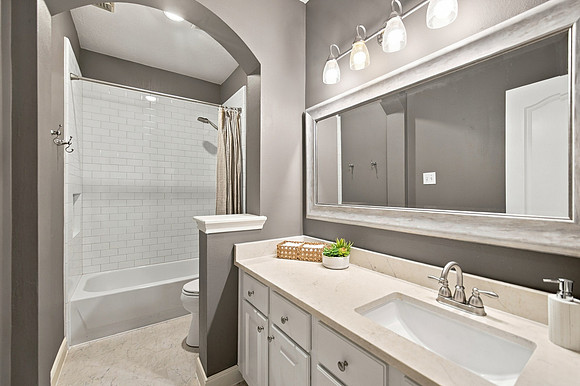 10623706 indian Hills