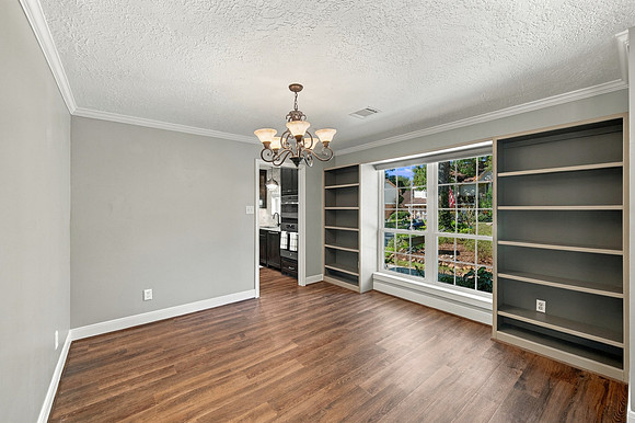 3222 Knoll Manor5