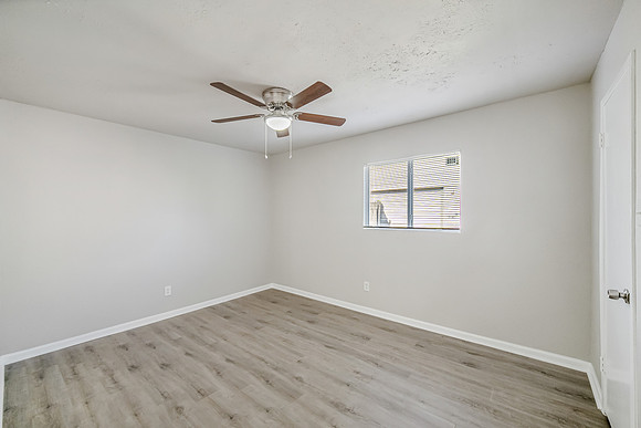 17403 Wild Willow Ln-19