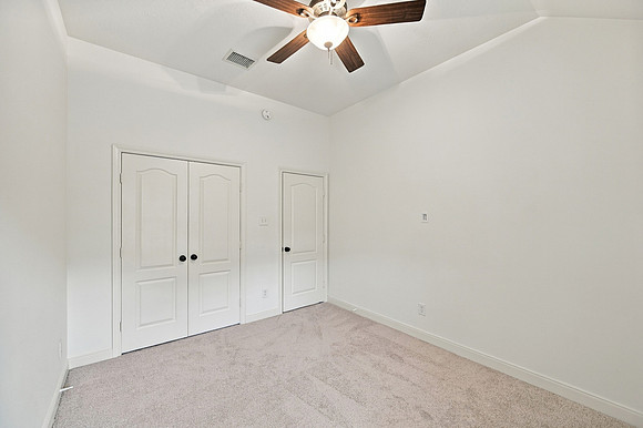 11623706 indian Hills