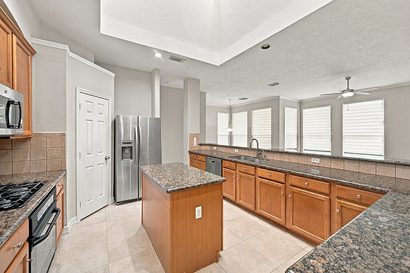 10010 Red Mesa Dr12