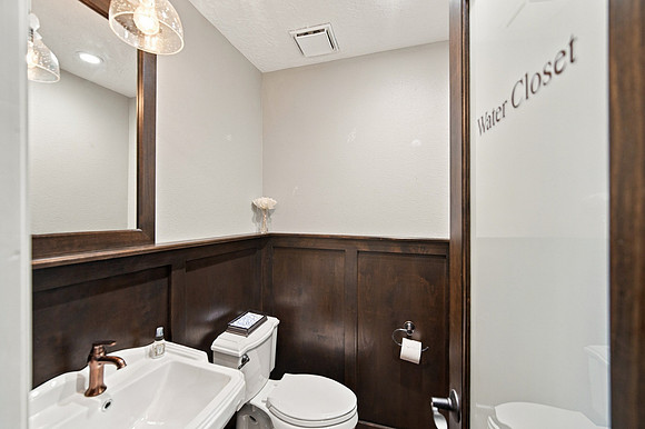 3222 Knoll Manor14