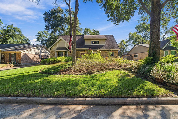 3222 Knoll Manor3