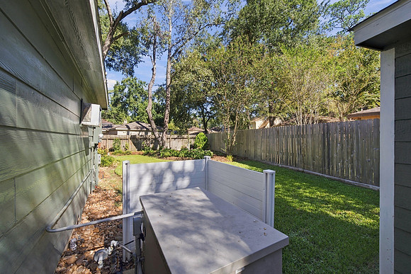 3222 Knoll Manor31