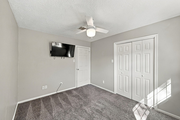 3222 Knoll Manor20